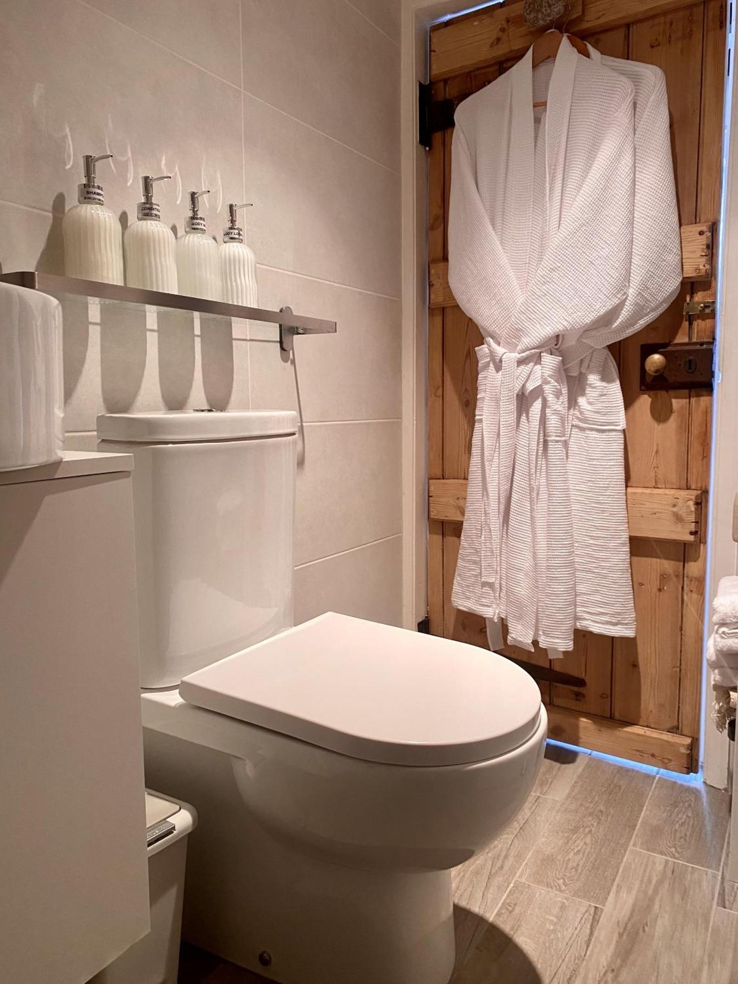 Chestnut Tree Cottage, 7 High Street Ardingly Habitación foto